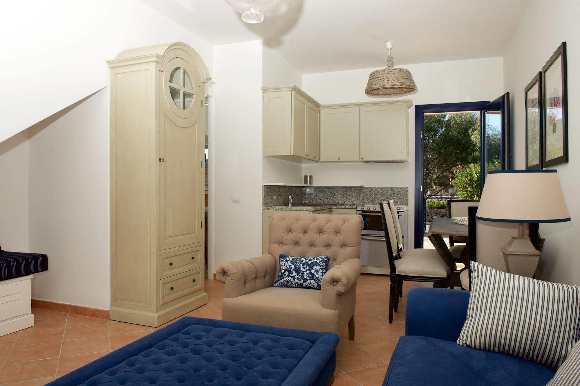 Li Casi Bianchi Apartment San Teodoro  Luaran gambar