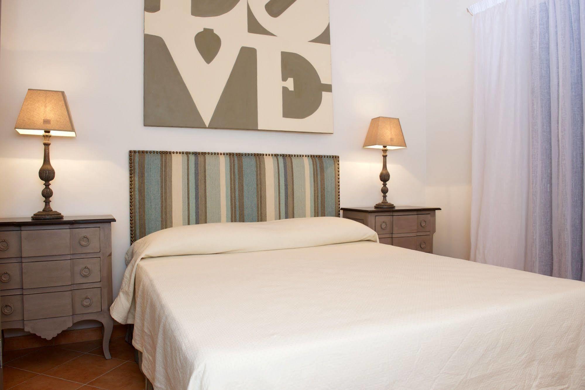 Li Casi Bianchi Apartment San Teodoro  Luaran gambar