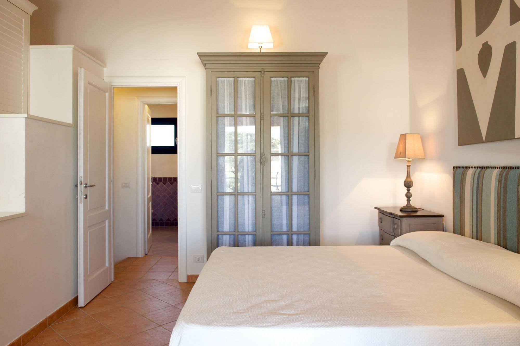 Li Casi Bianchi Apartment San Teodoro  Luaran gambar